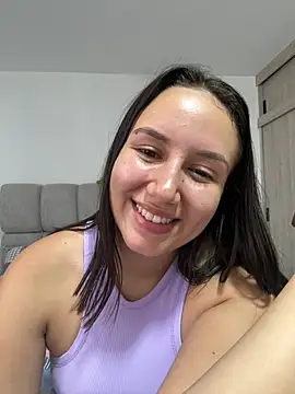Snapshot of Jullya_x chatting on July 2026 09:32:02 PM Jullya x online show from July 2026 09:32:02 PM