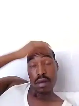 Snapshot of YKTV_ chatting on January 2025 08:28:02 PM YKTV online show from January 2025 08:28:02 PM