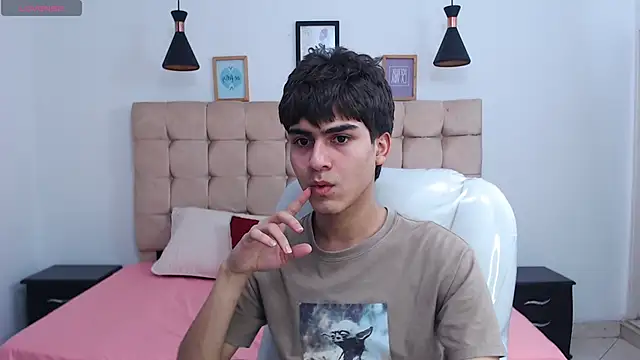 Tommy18   online show from January 2025 04:34:02 AM