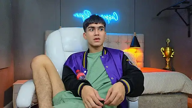 Tommy18   online show from February 2025 12:44:02 PM