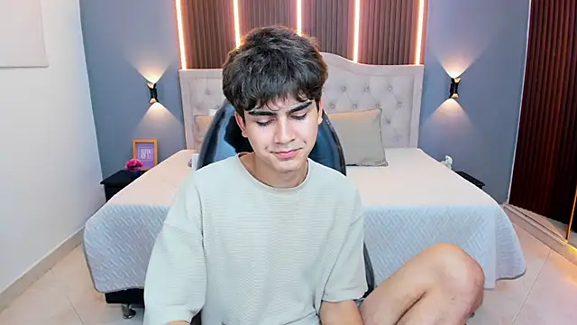 Tommy18   online show from February 2026 06:40:02 AM