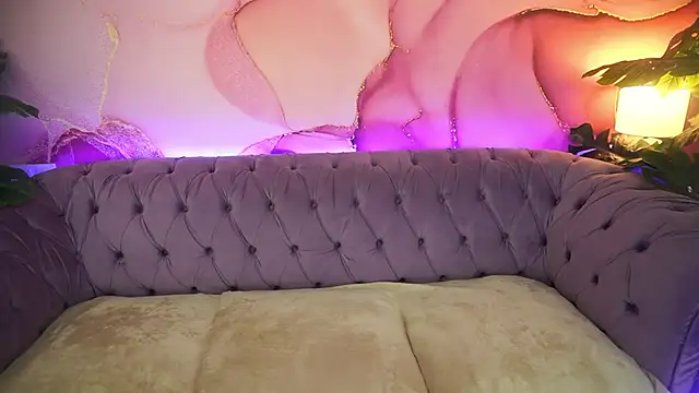 Snapshot of ArielGemme chatting on November 2025 01:51:01 PM ArielGemme online show from November 2025 01:51:01 PM