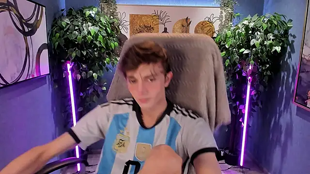 John Weasley online show from September 2025 08:19:01 AM