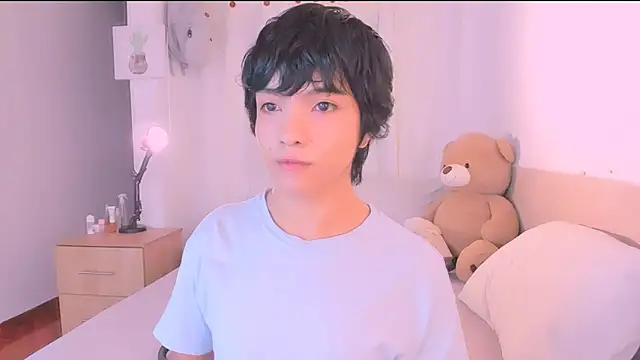 AllanYong18 online show from September 2025 10:09:02 AM