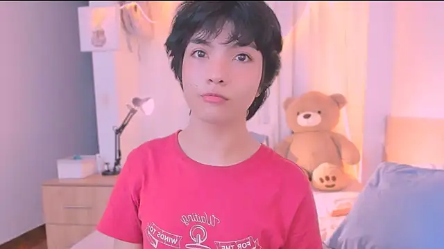 AllanYong18 online show from December 2025 11:06:02 AM