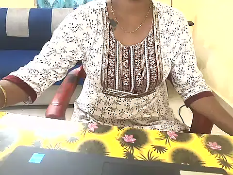Snapshot of sriyazhini chatting on June 2026 06:32:02 AM sriyazhini online show from June 2026 06:32:02 AM