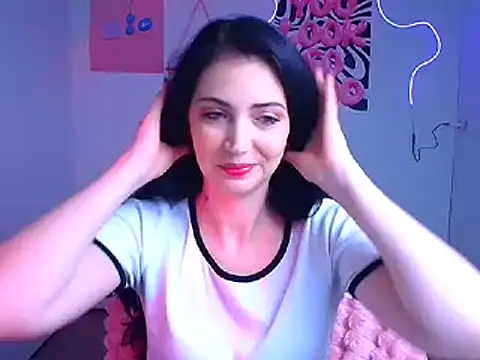 Snapshot of Amalia_amor chatting on October 2025 11:11:01 AM Amalia amor online show from October 2025 11:11:01 AM