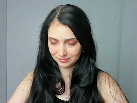 Snapshot of Amalia_amor chatting on November 2025 12:42:01 PM Amalia amor online show from November 2025 12:42:01 PM