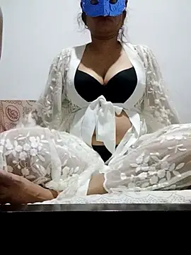 Queen princes online show from March 2025 04:42:02 PM