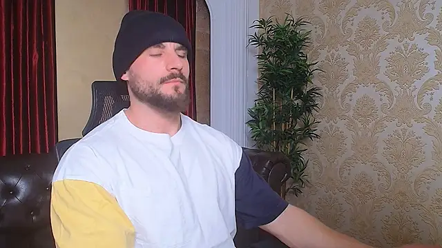 Snapshot of AdamJamesonn chatting on March 2025 12:39:02 PM AdamJamesonn online show from March 2025 12:39:02 PM