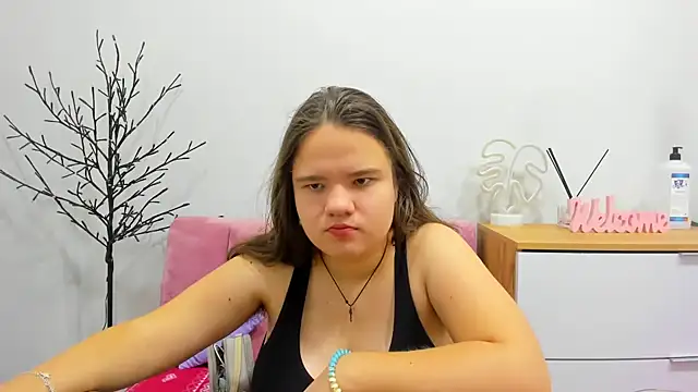 AdeleCruz online show from February 2025 01:11:02 PM