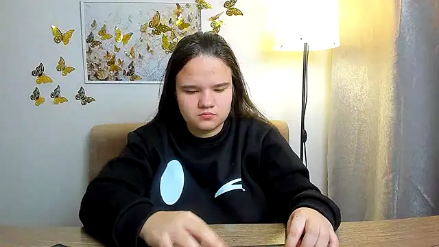 AdeleCruz online show from February 2025 01:10:01 PM