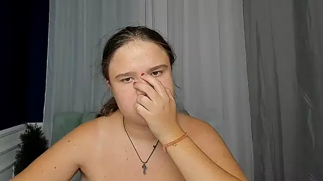 AdeleCruz online show from September 2025 12:10:02 PM