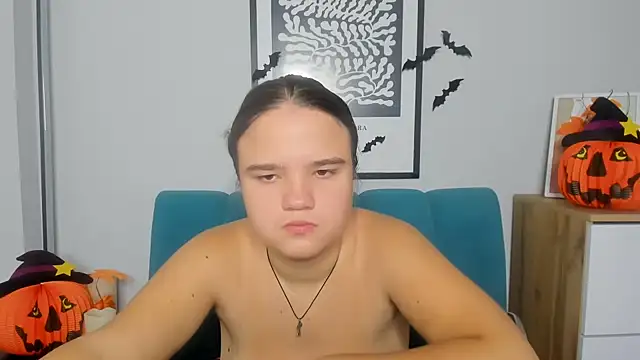 AdeleCruz online show from October 2025 07:05:02 AM