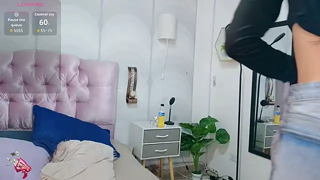 madison oli online show from September 2025 02:04:02 AM