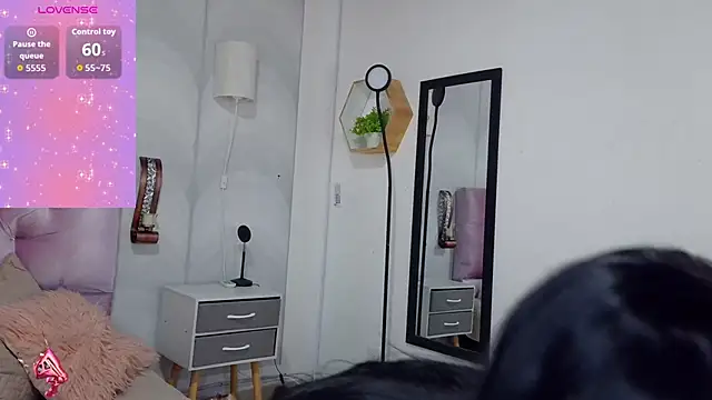 madison oli online show from November 2025 03:38:02 PM