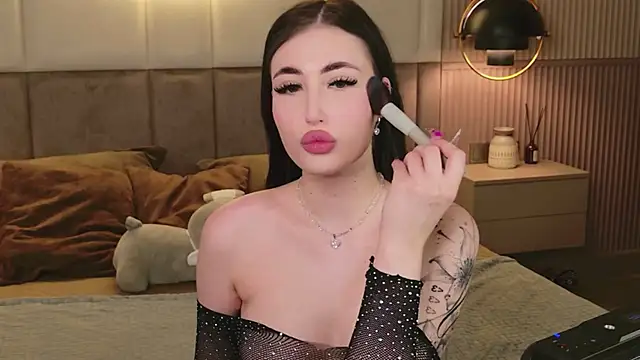 EmmaLawrens online show from May 2026 11:04:01 AM
