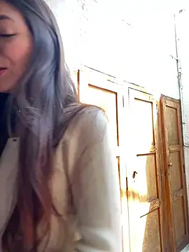Aleska Miami online show from May 2026 02:22:02 PM