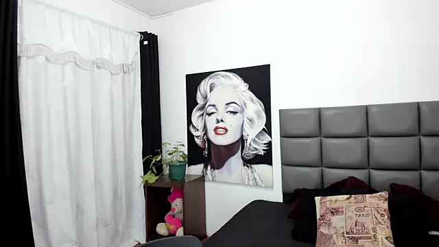 blondie lover69 online show from January 2025 07:28:02 PM