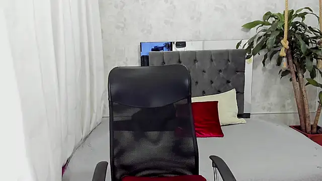 Snapshot of blondie_lover69 chatting on September 2025 08:43:02 PM blondie lover69 online show from September 2025 08:43:02 PM