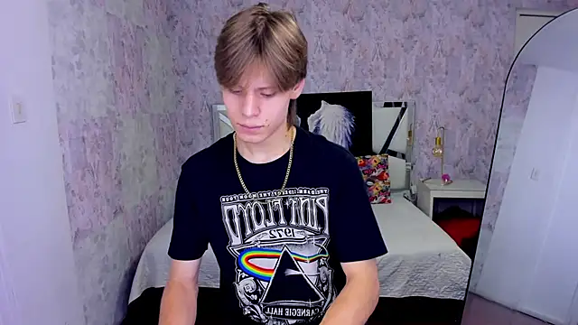 Snapshot of blondie_lover69 chatting on September 2025 08:11:02 PM blondie lover69 online show from September 2025 08:11:02 PM