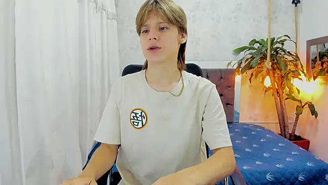 Snapshot of blondie_lover69 chatting on September 2025 09:29:02 PM blondie lover69 online show from September 2025 09:29:02 PM