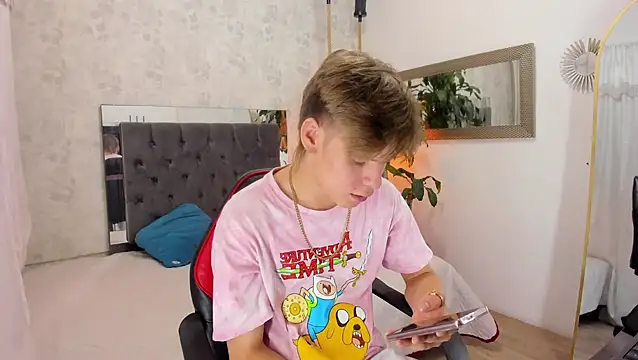 Snapshot of blondie_lover69 chatting on October 2025 08:17:02 PM blondie lover69 online show from October 2025 08:17:02 PM