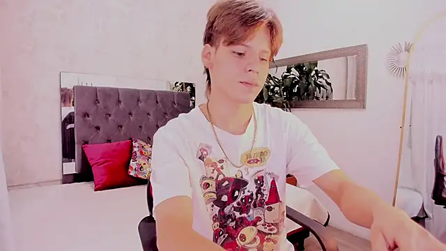 Snapshot of blondie_lover69 chatting on October 2025 08:20:01 PM blondie lover69 online show from October 2025 08:20:01 PM