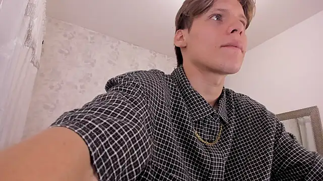 Snapshot of blondie_lover69 chatting on October 2025 08:11:02 PM blondie lover69 online show from October 2025 08:11:02 PM