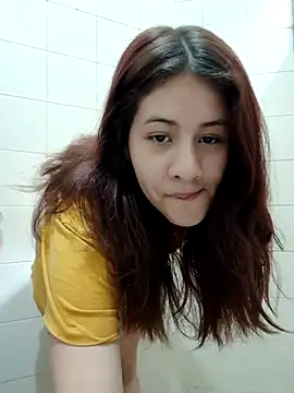 MiaQueen021 online show from October 2025 05:10:02 PM