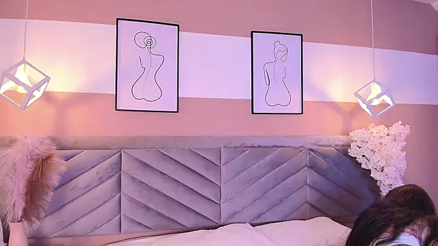 Snapshot of _Cristal_Collins chatting on February 2025 12:01:02 PM Cristal Collins online show from February 2025 12:01:02 PM