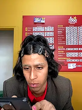 Snapshot of boysLittle chatting on September 2025 09:07:02 PM boysLittle online show from September 2025 09:07:02 PM