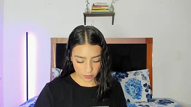 Snapshot of Carorosse chatting on December 2025 07:55:01 PM Carorosse online show from December 2025 07:55:01 PM