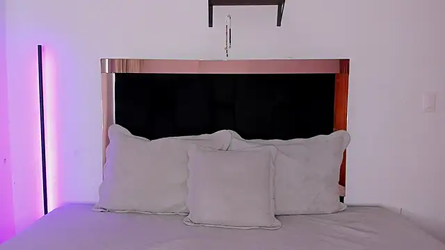 Snapshot of Carorosse chatting on February 2026 04:58:01 PM Carorosse online show from February 2026 04:58:01 PM