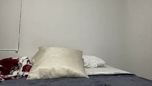 Snapshot of LunaBeya chatting on October 2025 12:52:02 AM LunaBeya online show from October 2025 12:52:02 AM