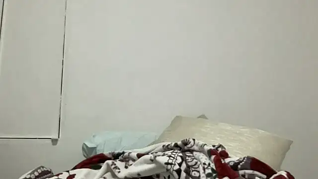 Snapshot of LunaBeya chatting on November 2025 02:02:02 AM LunaBeya online show from November 2025 02:02:02 AM