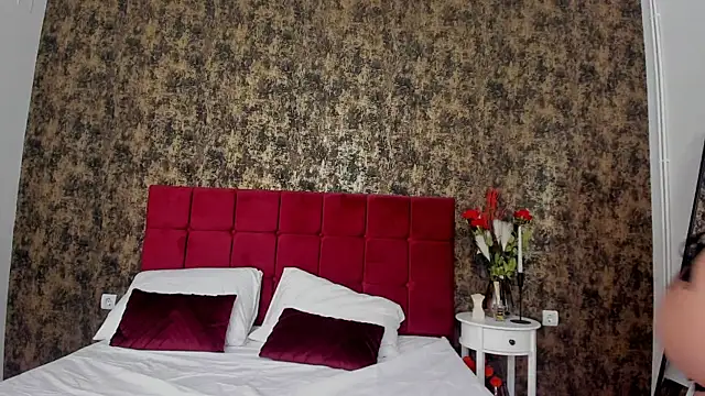 KylieReina online show from January 2025 12:50:02 PM