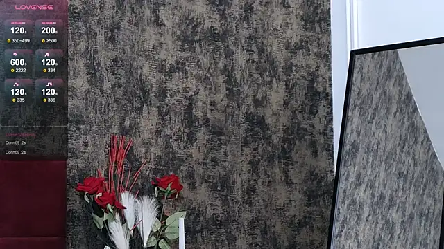 KylieReina online show from January 2025 01:38:01 PM