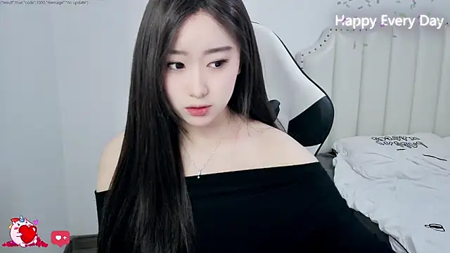 Snapshot of SlewVirus chatting on March 2026 06:12:02 PM SlewVirus online show from March 2026 06:12:02 PM