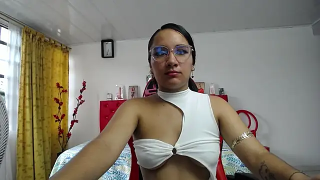 Maylin horny19 online show from April 2026 07:11:02 PM