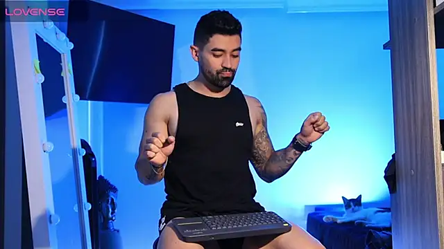 Snapshot of soymike1_ chatting on January 2025 03:47:02 PM soymike1 online show from January 2025 03:47:02 PM