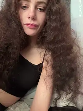 Snapshot of VioletxBlue chatting on January 2025 02:18:01 PM VioletxBlue online show from January 2025 02:18:01 PM
