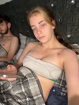 Snapshot of VioletxBlue chatting on October 2025 11:53:02 AM VioletxBlue online show from October 2025 11:53:02 AM