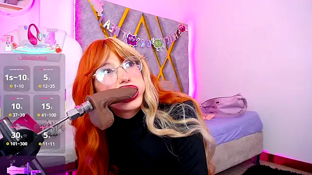 Snapshot of SussanHottye1_ chatting on December 2025 10:31:01 AM SussanHottye1 online show from December 2025 10:31:01 AM