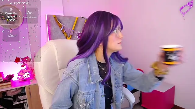 Snapshot of SussanHottye1_ chatting on December 2025 11:17:01 AM SussanHottye1 online show from December 2025 11:17:01 AM