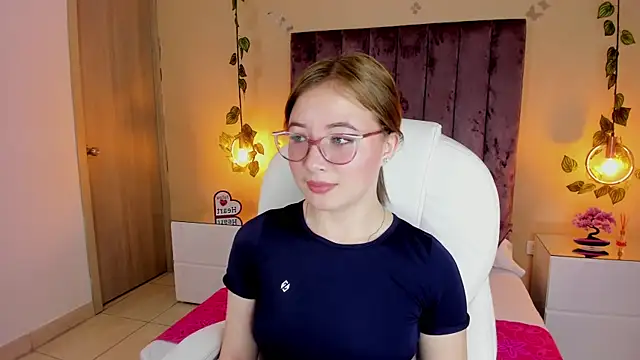 Dahlia Rousse online show from September 2025 10:21:01 PM