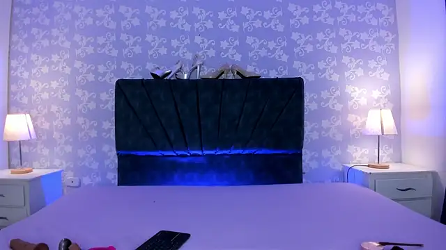 SalomeSimonz online show from May 2026 07:44:02 PM