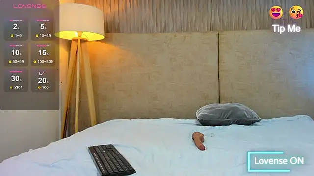 Snapshot of taylorsmiiith_ chatting on February 2025 07:16:01 PM taylorsmiiith online show from February 2025 07:16:01 PM