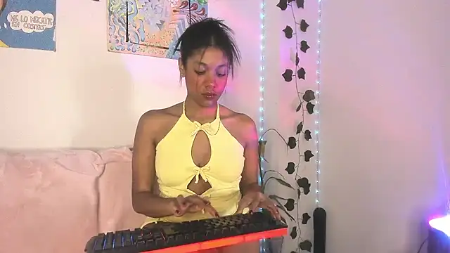 ElectraaJoness online show from May 2026 01:51:02 PM