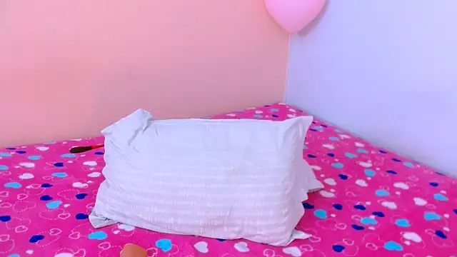 Mattilda 18 online show from February 2025 12:05:02 AM